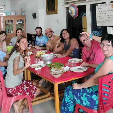 Harry & Mimin Homestay Gorontalo Zewnętrze zdjęcie