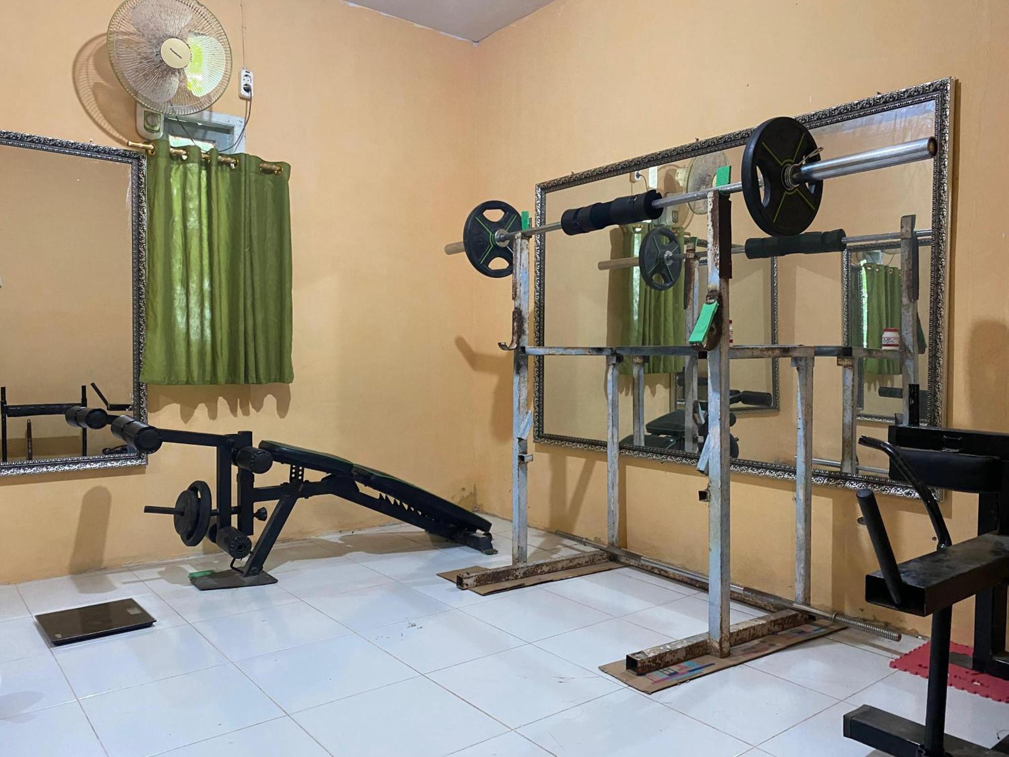 Harry & Mimin Homestay Gorontalo Zewnętrze zdjęcie